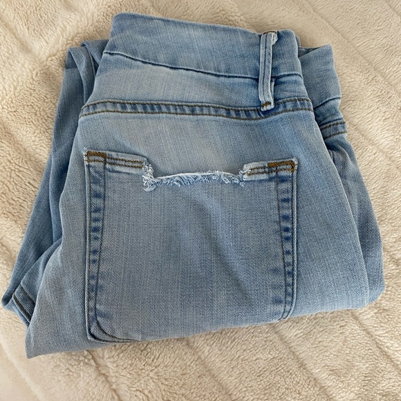 Good American Jeans - Picture 9 of 9